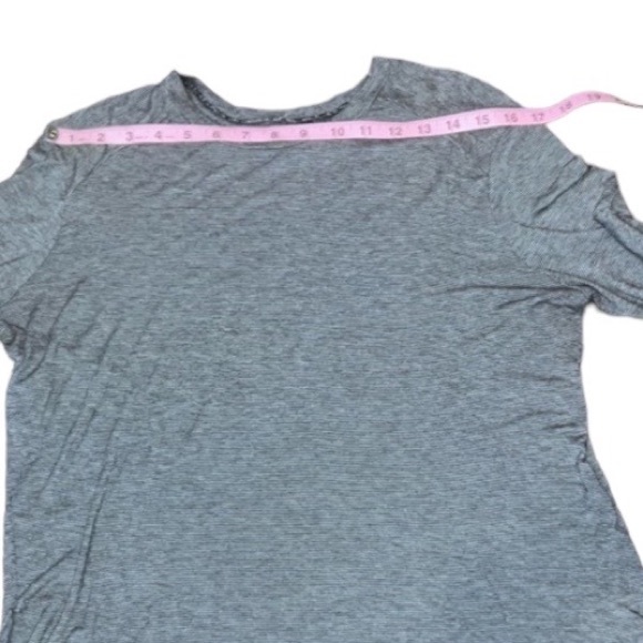 Halogen Long Sleeve Shirttail Hem Black with white stripes, looks grey. Medium - Picture 6 of 8